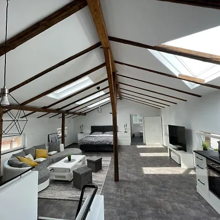 Ferienwohnung Gleis 13 - The Loft Im Ehemaligen Lokschuppen Bückeburg Exterior foto