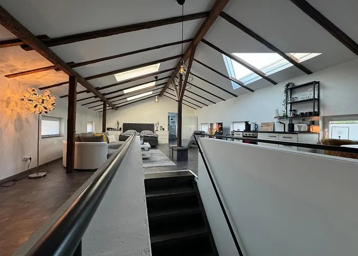 Gleis 13 - The Loft Im Ehemaligen Lokschuppen