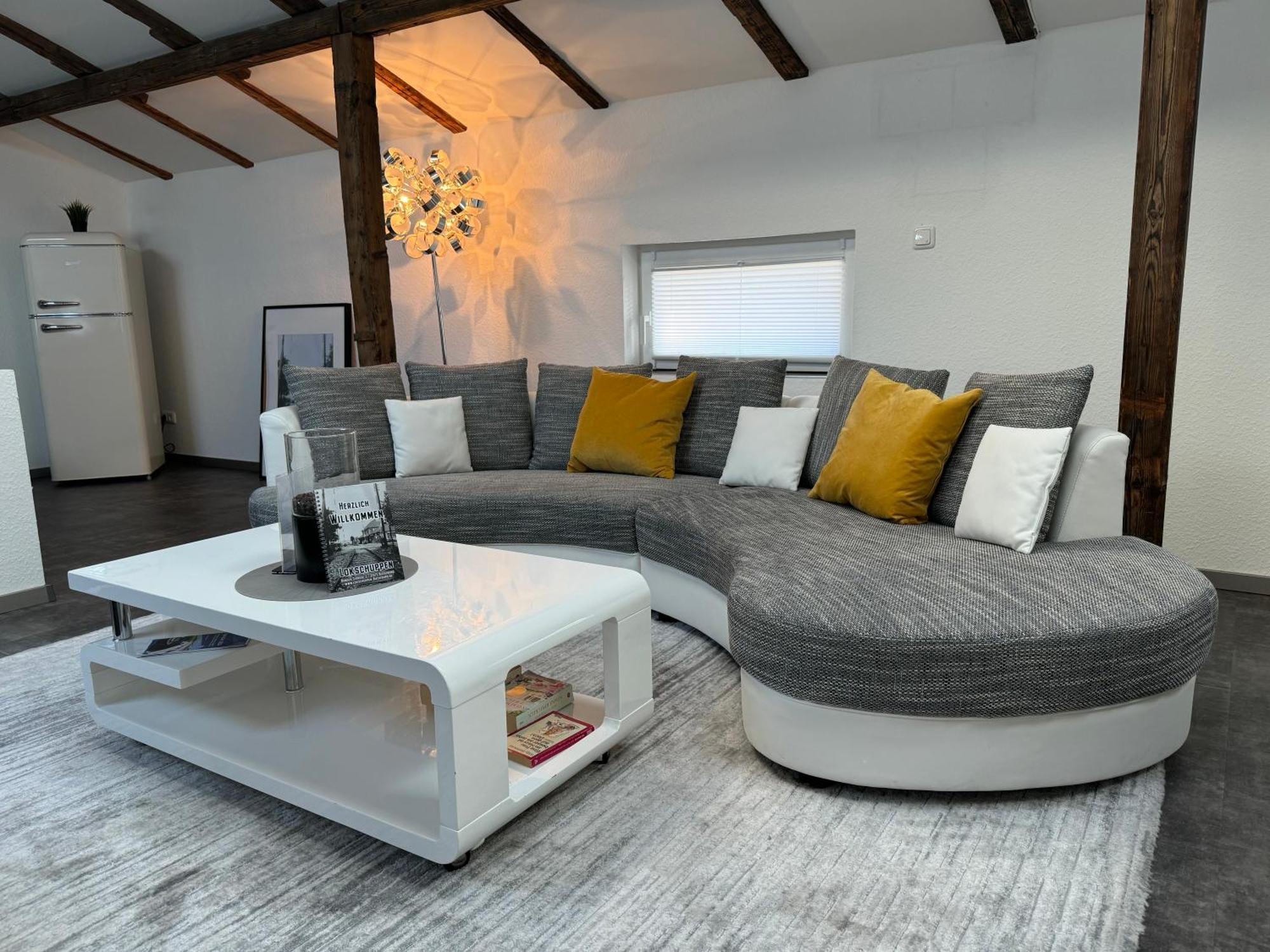 Apartment Gleis 13 - The Loft Im Ehemaligen Lokschuppen *