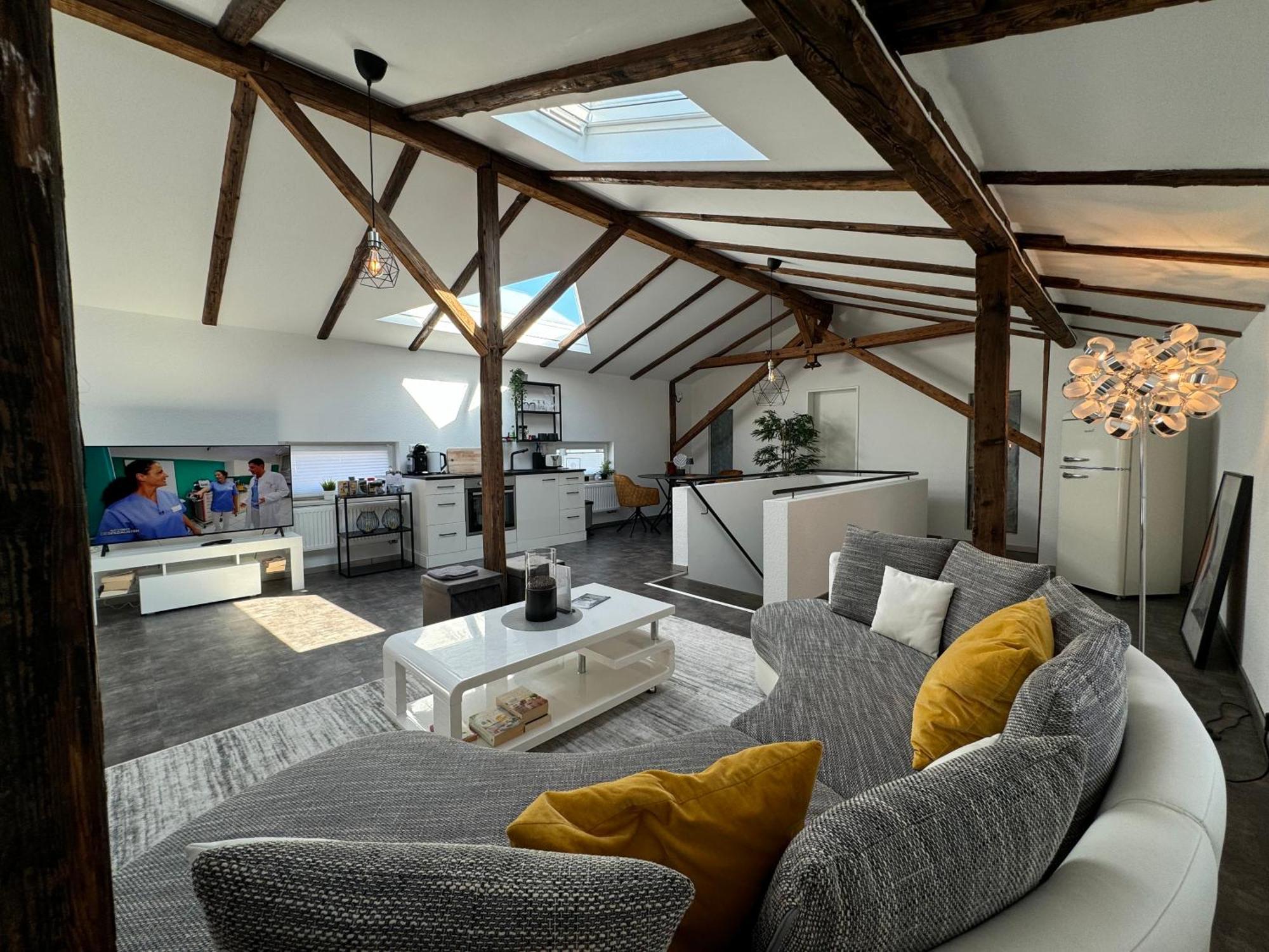 Apartment Gleis 13 - The Loft Im Ehemaligen Lokschuppen