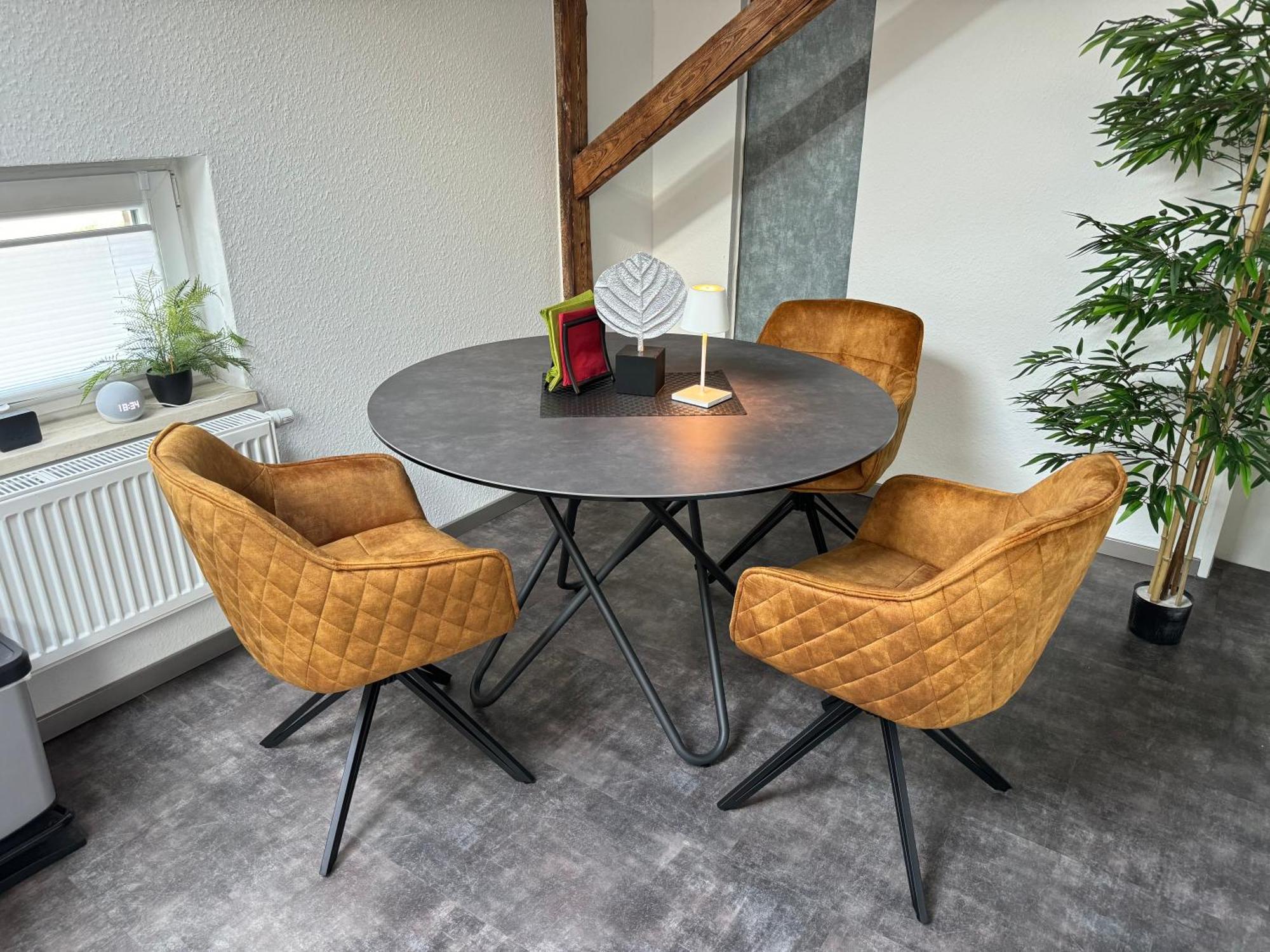 Apartment Gleis 13 - The Loft Im Ehemaligen Lokschuppen Bückeburg